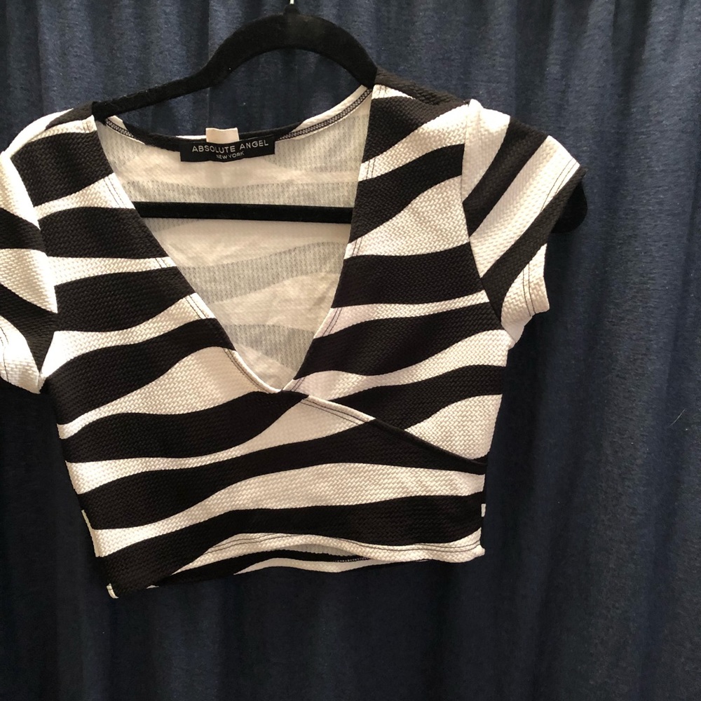 Black and white crop top